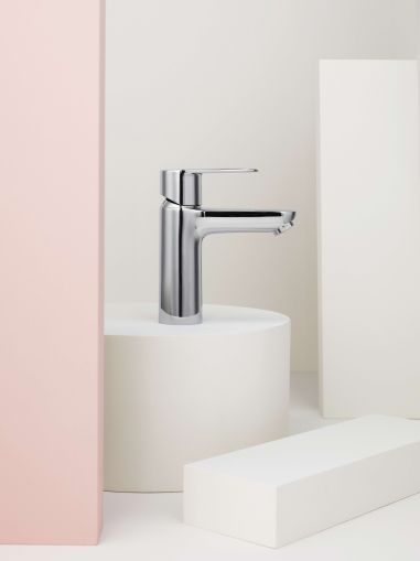 Смесител за умивалник Roca Victoria Plus с комфортна височина и клик витло