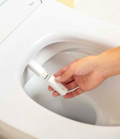 ONA In-Wash стенна тоалетна с електронно биде и капак с плавно падане