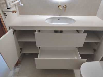 ALORA Mебел за баня с плот, чекмеджета и вратички