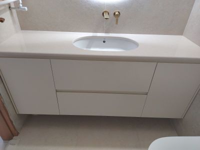 ALORA Mебел за баня с плот, чекмеджета и вратички