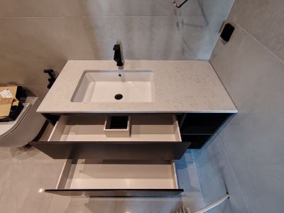 CASTOR Mебел за баня с плот, чекмеджета и ниши