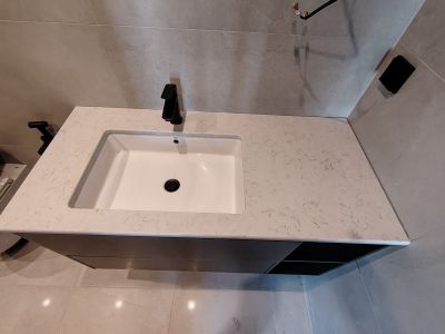 CASTOR Mебел за баня с плот, чекмеджета и ниши