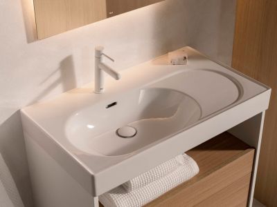 Roca MERIDIAN Асиметричен умивалник Fineceramic®, ляв 80 x 46 см, бял гланц